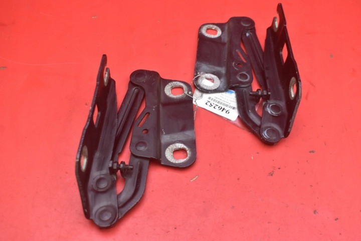 Scharnier Scharniere der Motorhaube A2518800128 A2518800122 MERCEDES R-KLASA W251 05-10