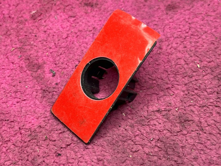 Halter des Sensors Parken w zderzaku przednim vorne Skoda Karoq 57A919492F