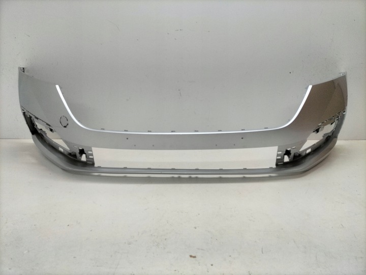 PARE CHOCS AVANT AVANT SKODA OCTAVIA 4 IV 19