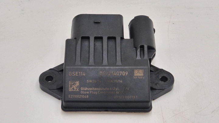 relay plugs ZAROWYCH MERCEDES 3.0 CDI 0522140709