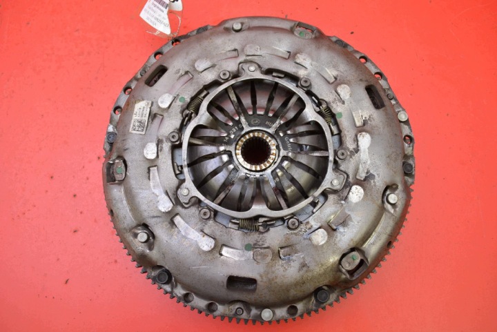 clutch flywheel DWUMASA 04L141015E SKODA OCTAVIA III 2.0 TDI 150KM 17-20