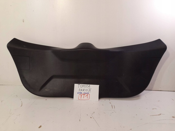 Toyota Yaris III XP13 verkleidung heckklappe Kofferraum 647800D010 (YT1)