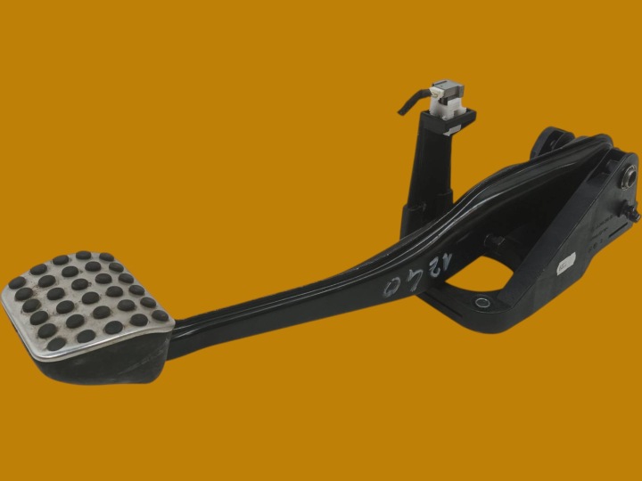 PEDAL freno AUTOMAT A2462900500 C117 Mercedes-Benz CLA-klasa e (2013- )