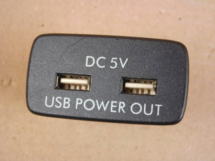 SUBARU LEVORG ZLACZE ADAPTATEUR PORT USB 86257 AL020