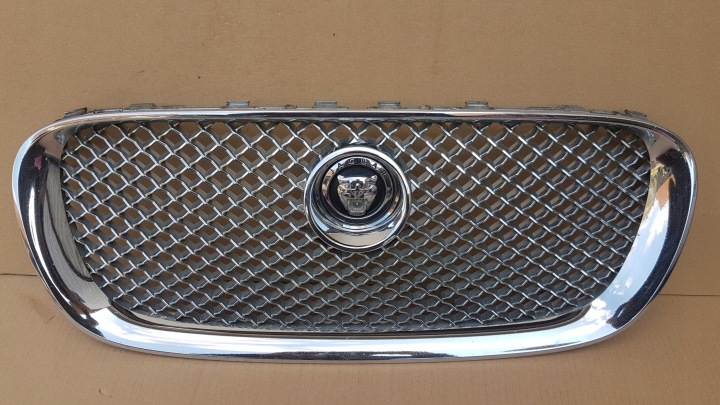 Grille JAGUAR XF X250 07-11 8X23-8A100-AA