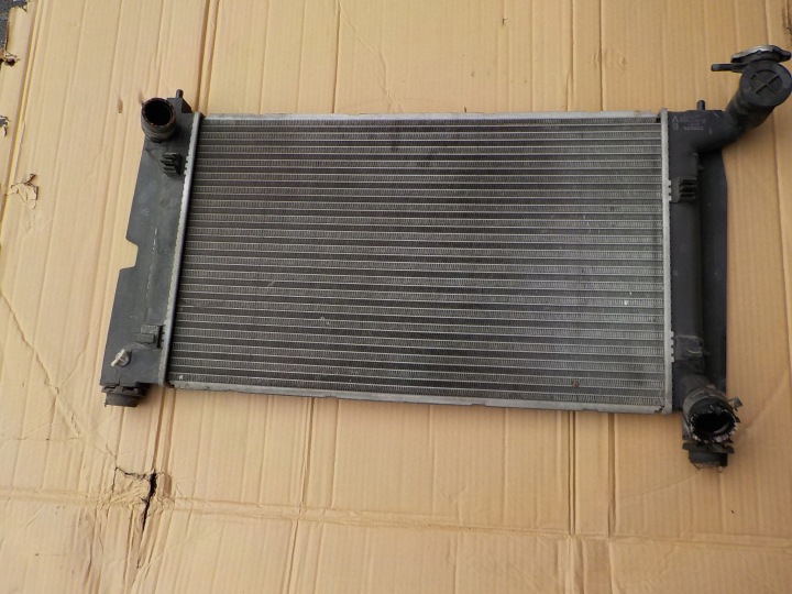 Radiatore motore usato toyota corolla verso II 1,6 vvti 2005r