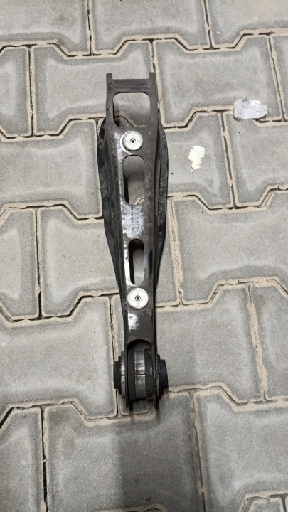 BMW G01 G02 rameno dolní záď 6871020
