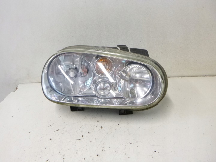 light front VW Volkswagen Golf IV 97-06r. Valeo