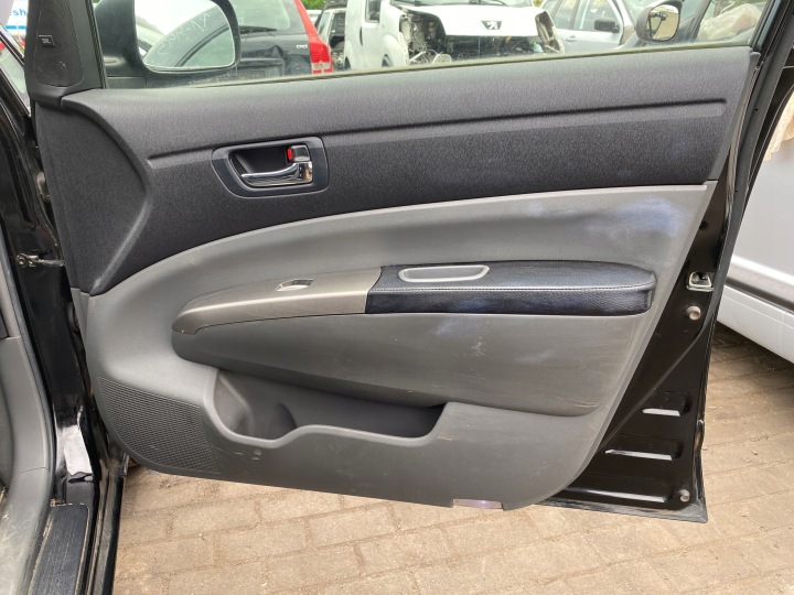 tapacír bok pravý předek Toyota Prius 2 II FL 03-09