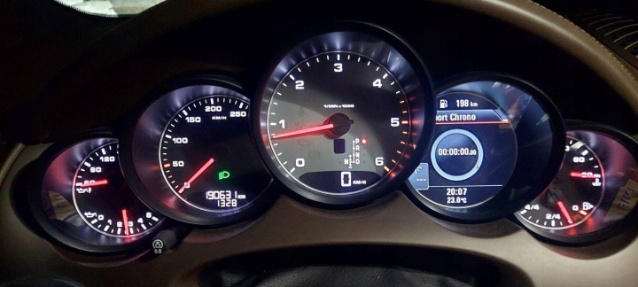 budíky PORSCHE CAYENNE 7P 10-18 DIESEL 7P5920904M