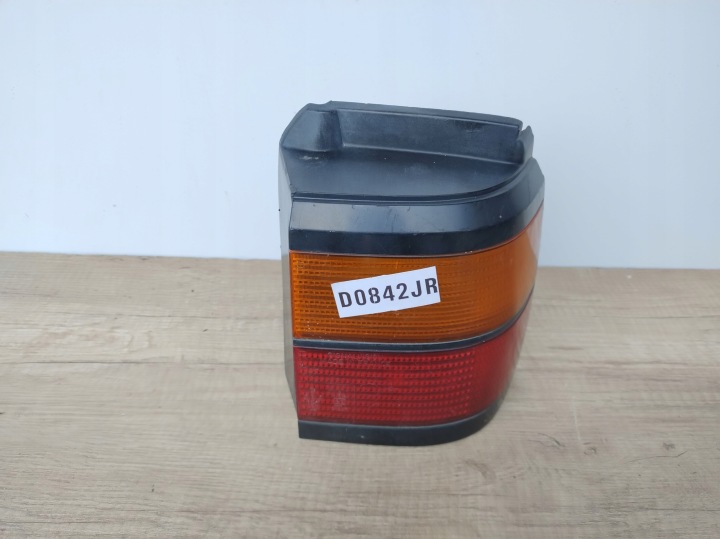 VW PASSAT B3 RECHTS LICHT HECK HINTEN Z WKLADEM 333945112 D0842JR