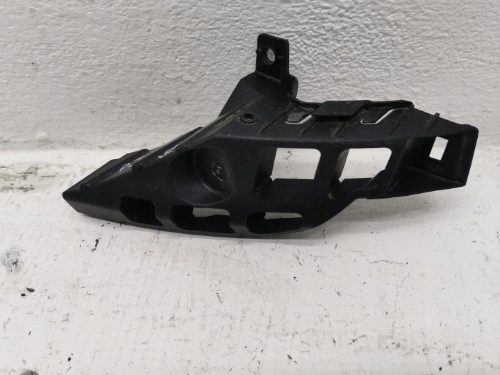 držák nárazníku pravý záď SEAT LEON III 5F0807378