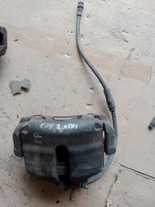 Bremssattel Bremse Sattel Brems- rechts vorne VOLKSWAGEN EOS 2.0TDI