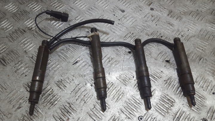 Einspritzdüse Einspritzdüse KOMPLET AUDI A4 B5 028130201G / 2FHKBEL58P87