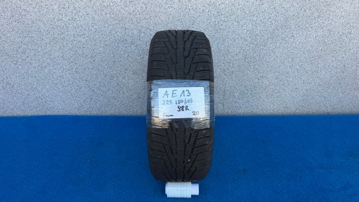 gumi zimné NOKIAN 225 50 17 98R 2020 rok 8mm Nordman RS2 AE13