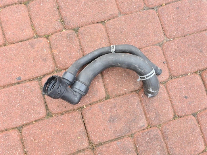 Tubazione tubo tubo flessibile d’acqua 1.7 Opel Meriva B 13355146