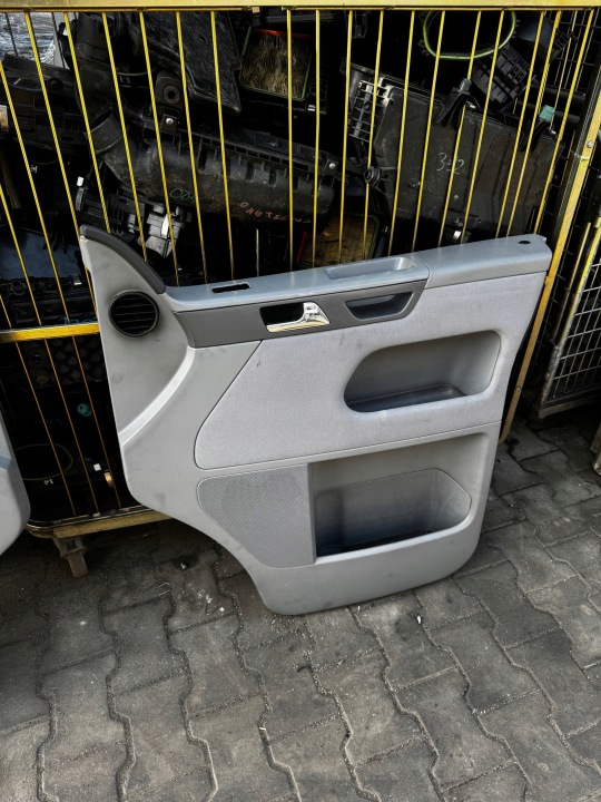 TAPCIERKA dveře pravá VW T5 COMFORTLINE