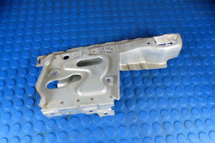 držiak blatníka Ľavé predok DM51R16019-AA Ford C-MAX MK2 Focus MK3