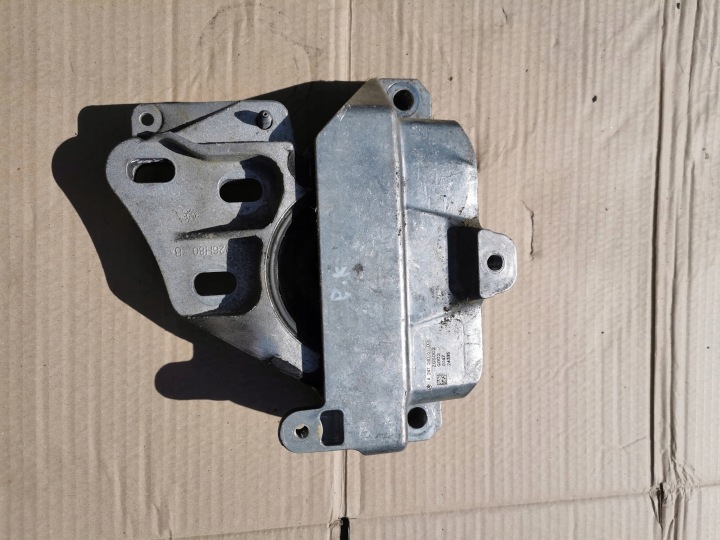 MERCEDES GLA CLA A KLASA A35 B A2472406100 KLASA Supporti motore usato