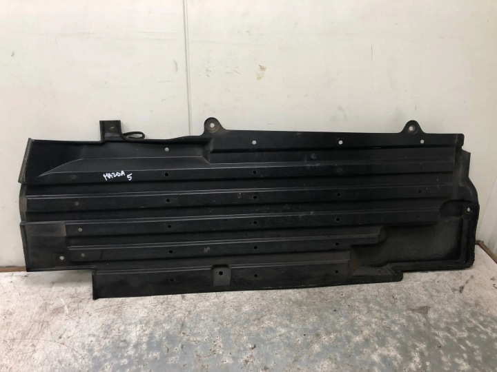 cover chassis left MAZDA 5 C235-56371