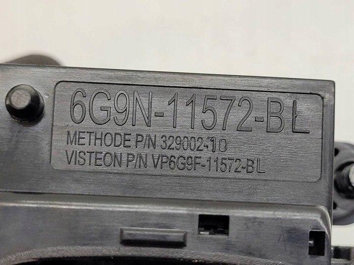 STACIENT PARTICIPATION CHEY PILOT VOLVO S80 II 6G9N-11572-BL 10