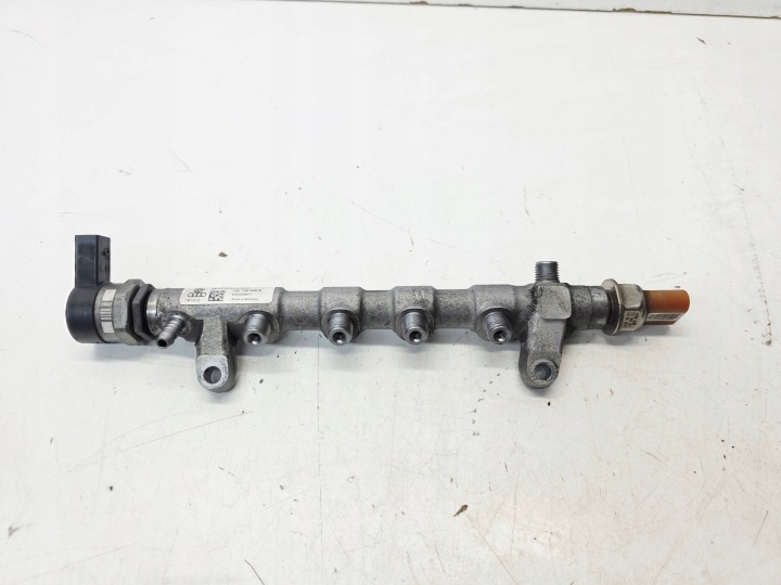 Rampe injection AUDI VOLKSWAGEN SEAT 2.0 TDI CR 03L130089Q 057130764AB