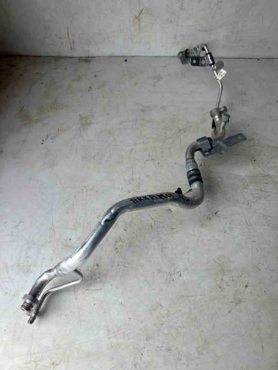 hose of the air conditioning RENAULT ARKANA 1.3 TCE HYBRID 924404347R