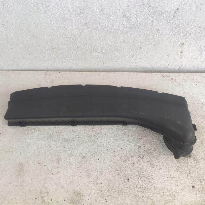 BMW X3 E83 2009 2.0D N47 LIFT cover of a filter, air