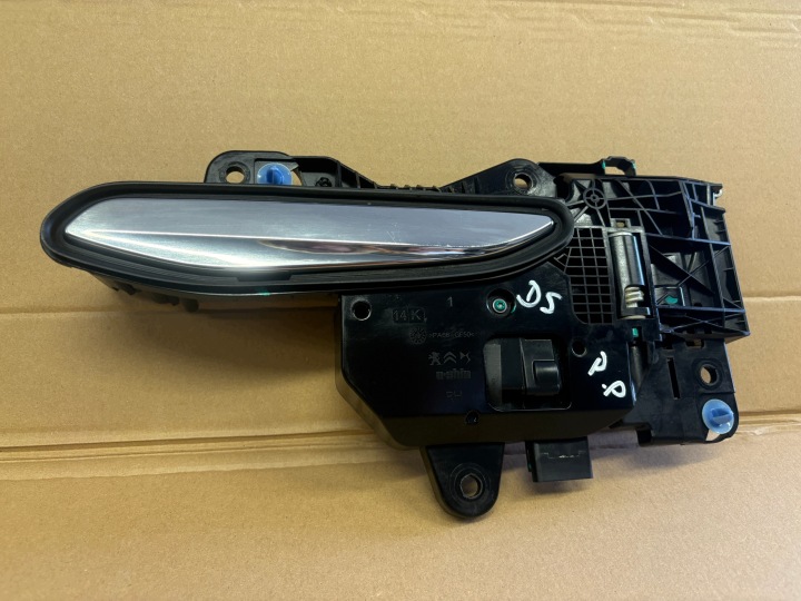 CITROEN DS3 klika dveře pravý předek 98250375DX 5 PIN EU