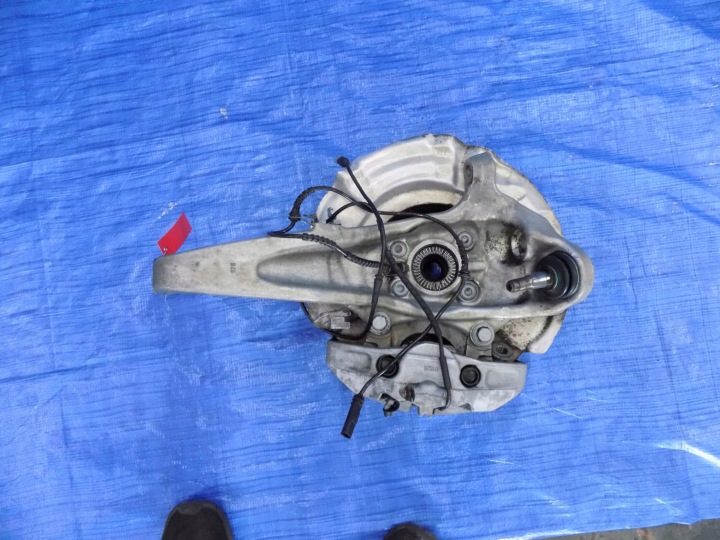 Achsschenkel Radnabe Radlager MCPHERSON links vorne BMW 5 F10 2012R 3,0B