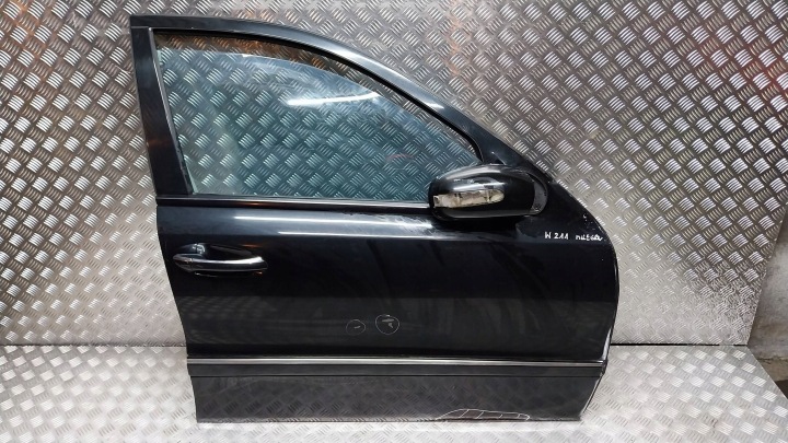 Tür vorne rechts MERCEDES E-KLASA W211 02