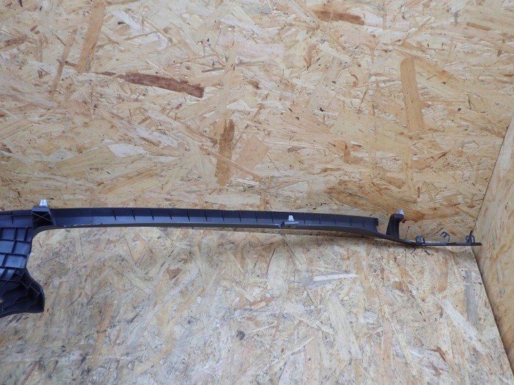 Posti Škoda Octavia Mk3 (5E) 5E9867765A Fronti finišielement vasakul 10