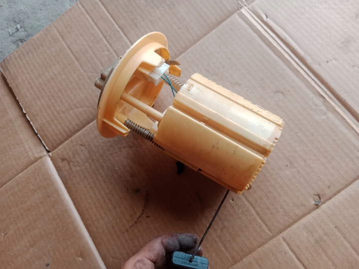 PLYWAK Sensor Schalter Niveauregelung des Kraftstoffsbehälters PEUGEOT 5008 1.6 HDI