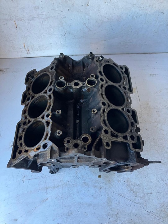 BLOK of the engine CITROEN C5 III X7 2.7 HDI UHZ V6 5U3Q-6015-AE