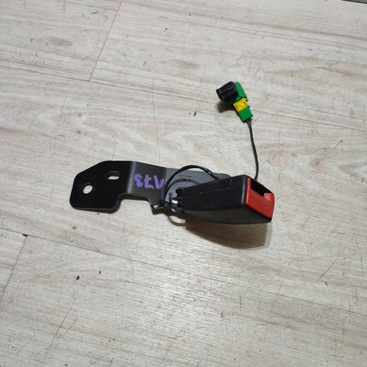 Klamra Armature Arrière Fiat 500X 34209885B