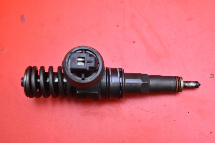 nozzle nozzle 036130073AG 0414720215 VW TOURAN 1 and 1.9 TDI 100 KM 03