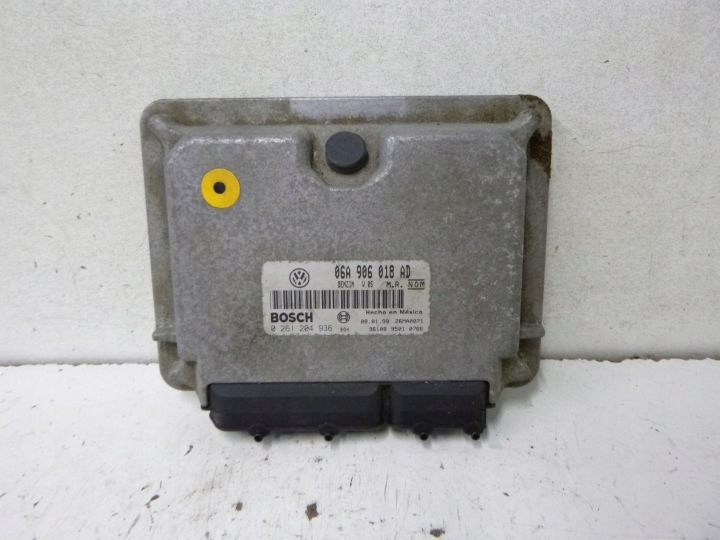 Centralina Motore VW NEW BEETLE 2.0 AQY 06A906018AD 0261204936 BOSCH