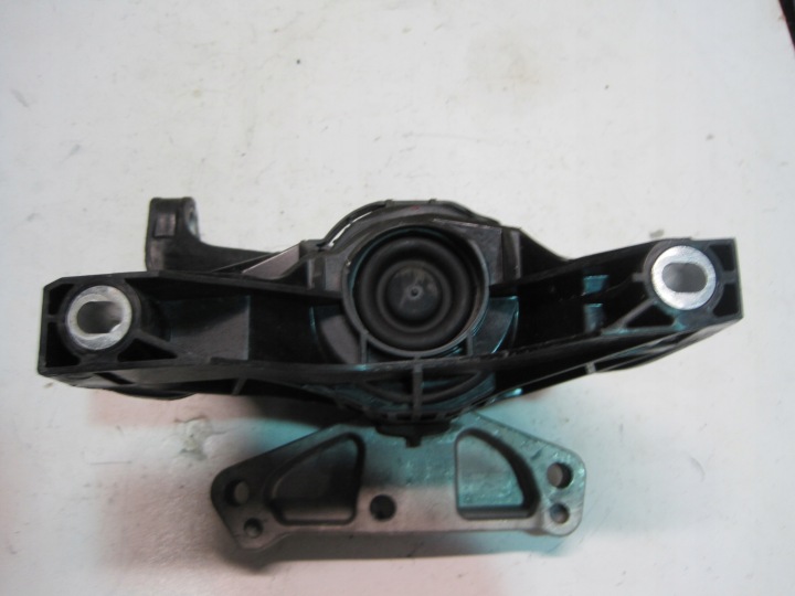 holder PEUGEOT 5008 II 9807992680