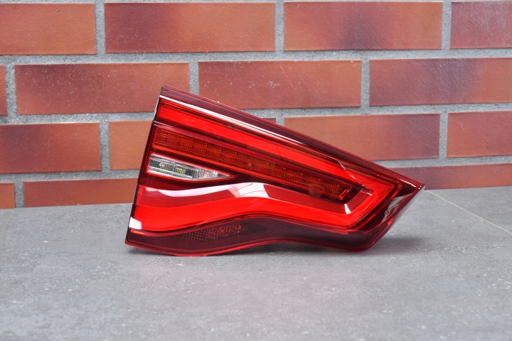 Licht links heck hinten heckklappe kofferraumdeckel BMW X3 G01 X3M F97 iX3 G08 14597km