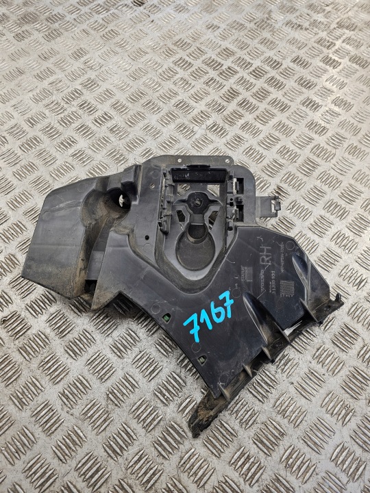 VOLVO V40 II 2 držiak nárazníka pravý zadok držiak pravé zadné 31395104