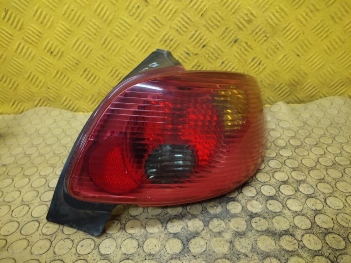 PEUGEOT 206 LIFT Licht rechts heck