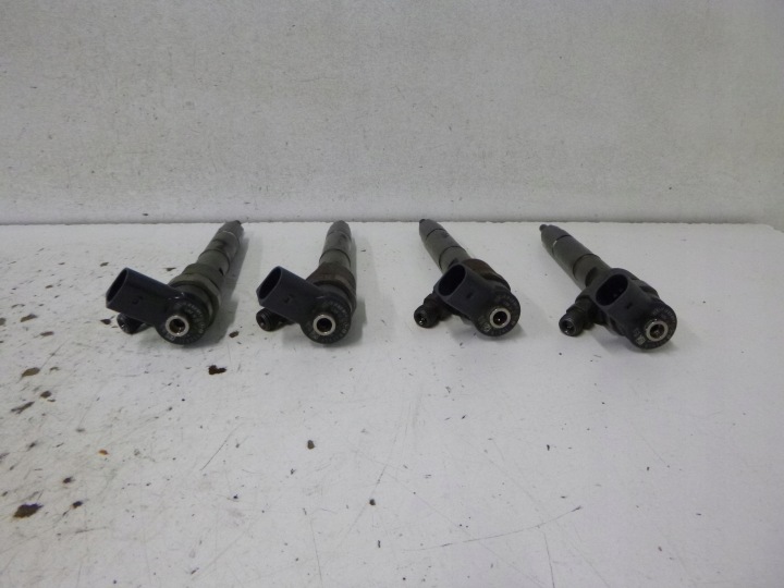 Injecteur Injecteurs MERCEDES W169 W245 2.0 CDI 07r A6400700787 4x Komplet
