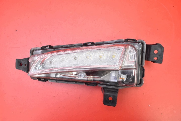 fog light right front front LED DRL W1378 SUZUKI VITARA 3 III LY 14-18