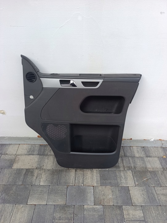 side upholstery door prawych of the passenger VW T5 Multivan right 7H5867104C