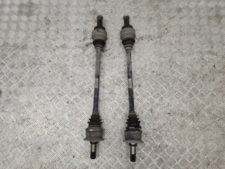 BMW X5 F15 ANTRIEBSWELLE HECK 7637223 AUTOMAT 2.5D N47D20D