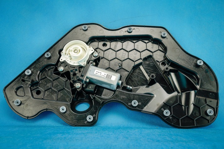 Moteur dociagu Portière Audi A6 A7 A8 S8 4H 4F0837060