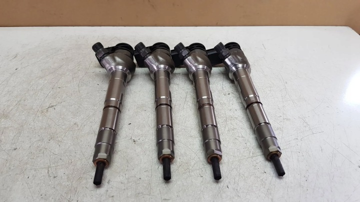 nozzle injector 0445110835 AUDI A4 B9 CADDY IV GOLF VIII Q3 83A 2.0 TDI