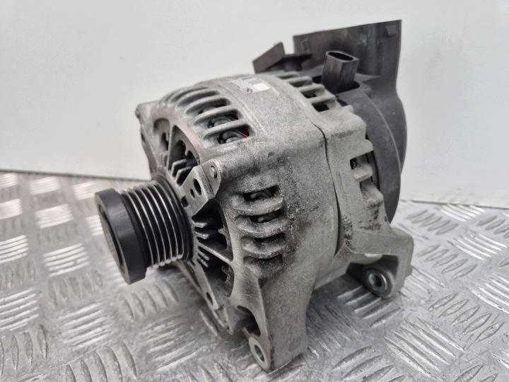 BMW 3 F30 F35 F31 316i Alternateur 7605060 N13B16A