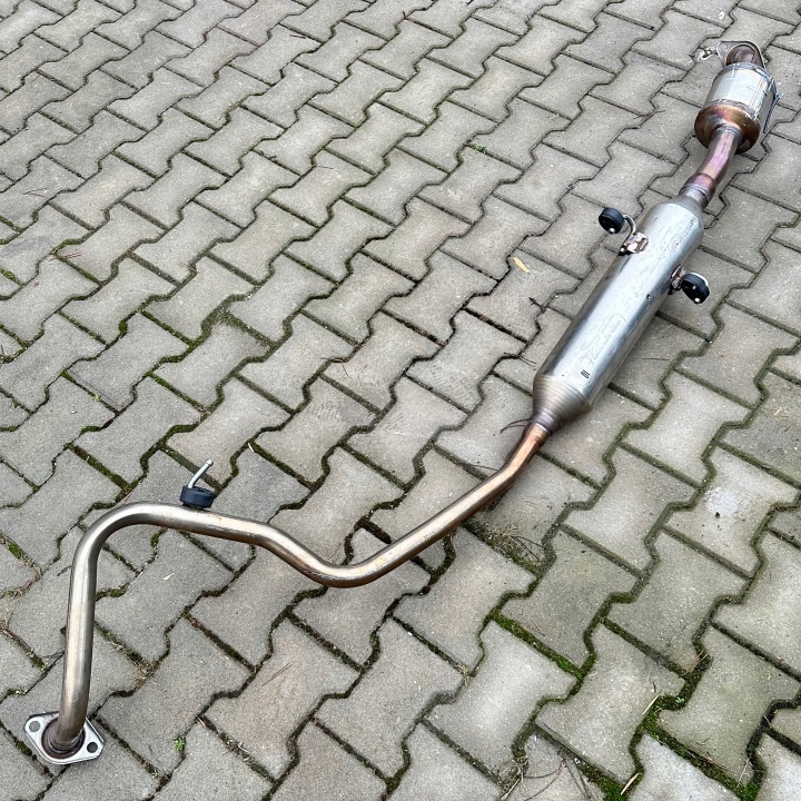TOYOTA YARIS CROSS HYBRYD TLUMIK CATALYST 3K006