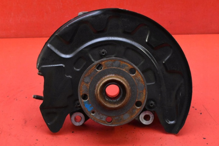 swing of the pivot right front 5Q0407258C SKODA SUPERB 3 III 2.0 TDI 190 KM